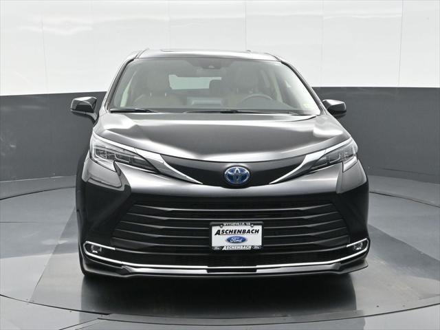 2024 Toyota Sienna XLE