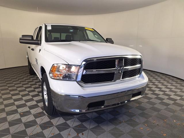 2023 RAM 1500 Classic SLT Crew Cab 4x4 57 Box