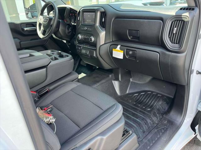 2025 GMC Sierra 3500HD 4WD Double Cab Long Bed Pro