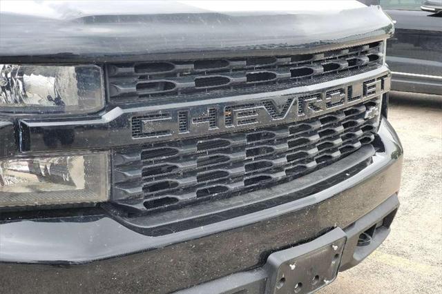 2021 Chevrolet Silverado 1500 4WD Double Cab Standard Bed Custom