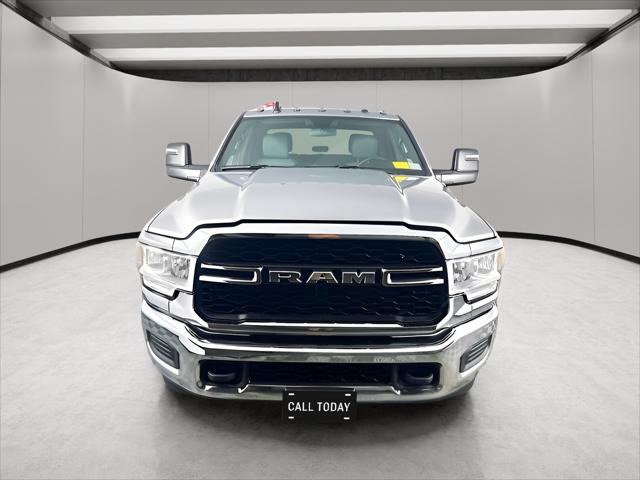 2024 RAM 3500 Tradesman Crew Cab 4x4 64 Box