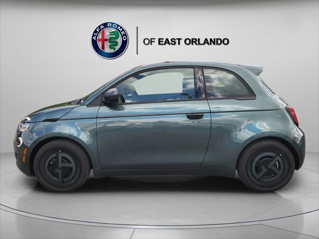 2025 Fiat 500e Giorgio Armani FWD
