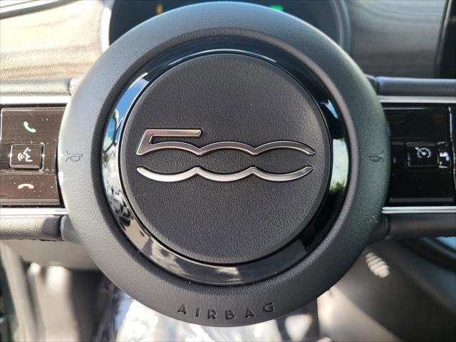 2025 Fiat 500e Giorgio Armani FWD