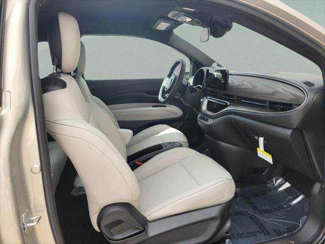 2025 Fiat 500e Giorgio Armani FWD