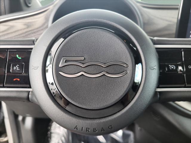2025 Fiat 500e Giorgio Armani FWD