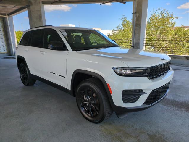 2025 Jeep Grand Cherokee GRAND CHEROKEE ALTITUDE 4X2