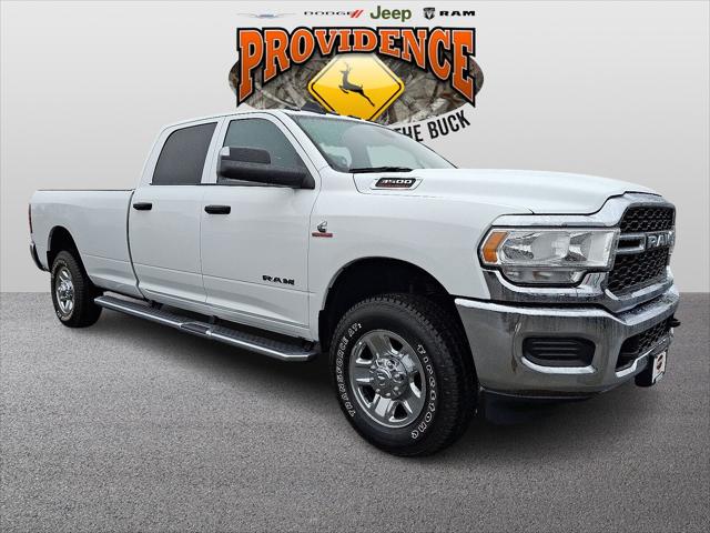 2022 RAM 3500 Tradesman Crew Cab 4x4 8 Box