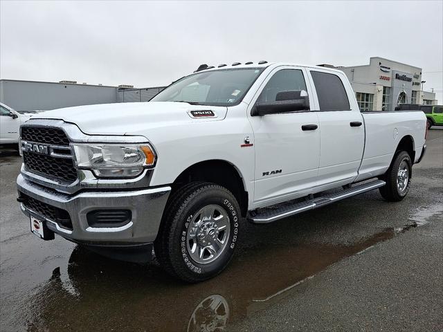 2022 RAM 3500 Tradesman Crew Cab 4x4 8 Box