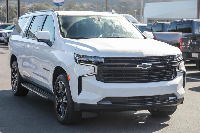 2023 Chevrolet Suburban 4WD RST