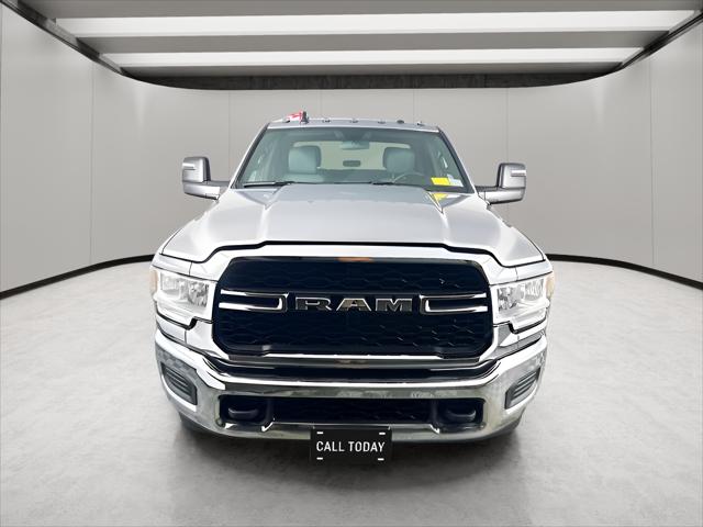 2024 RAM 3500 Tradesman Crew Cab 4x4 64 Box