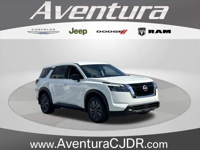 2024 Nissan Pathfinder S FWD