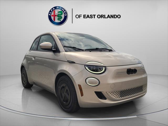 2025 Fiat FIAT 500e GIORGIO ARMANI Collectors Edition 2025 Fiat FIAT 500e GIORGIO ARMANI Collectors Edition