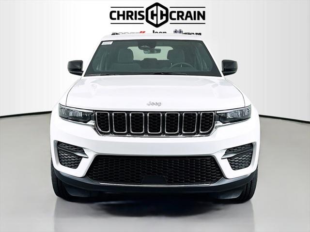 2025 Jeep Grand Cherokee GRAND CHEROKEE LAREDO 4X4