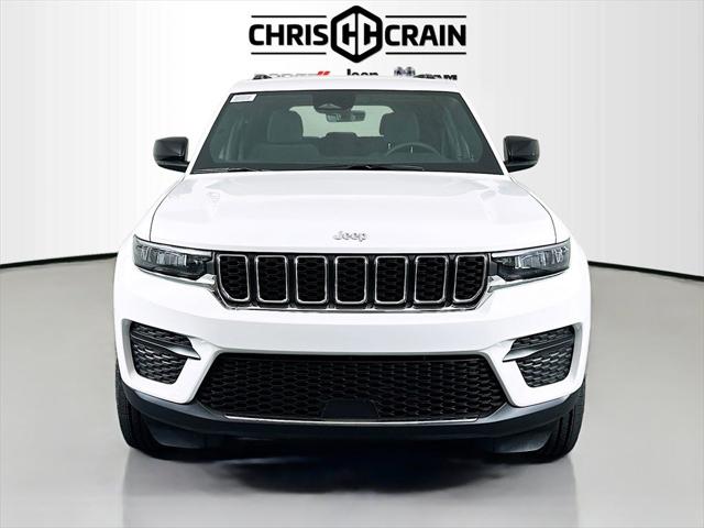 2025 Jeep Grand Cherokee GRAND CHEROKEE LAREDO 4X4