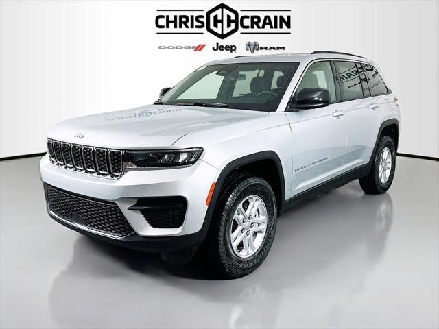 2025 Jeep Grand Cherokee GRAND CHEROKEE LAREDO 4X4