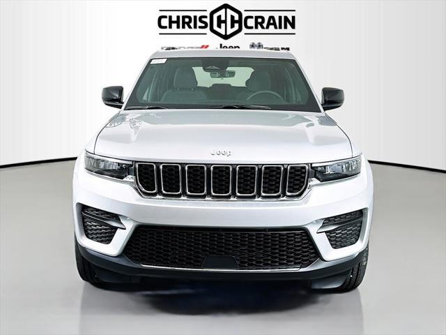 2025 Jeep Grand Cherokee GRAND CHEROKEE LAREDO 4X4