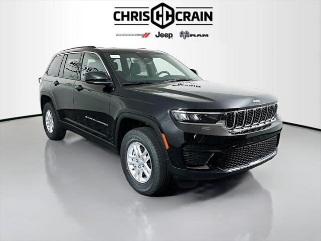 2025 Jeep Grand Cherokee GRAND CHEROKEE LAREDO 4X4