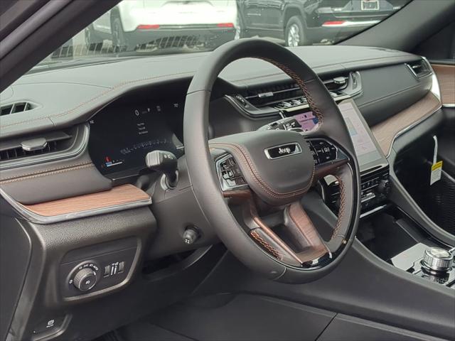 2025 Jeep Grand Cherokee GRAND CHEROKEE SUMMIT 4X4