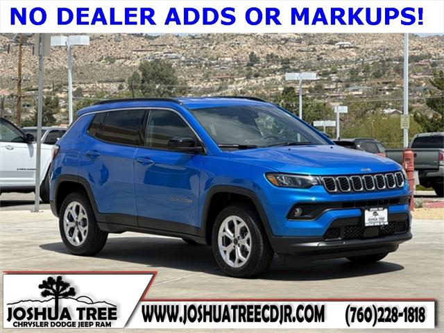 2025 Jeep Compass COMPASS LATITUDE 4X4
