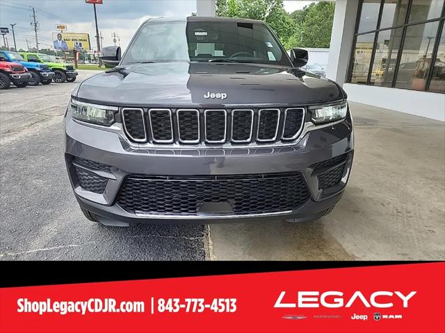 2025 Jeep Grand Cherokee GRAND CHEROKEE LAREDO X 4X2