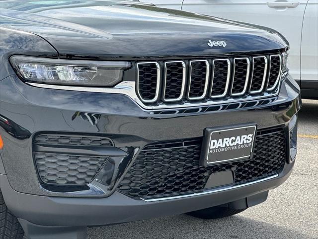 2025 Jeep Grand Cherokee GRAND CHEROKEE LAREDO X 4X4