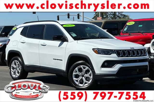 2025 Jeep Compass COMPASS LATITUDE 4X4