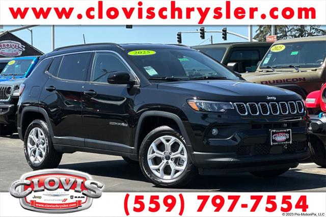 2025 Jeep Compass COMPASS LATITUDE 4X4