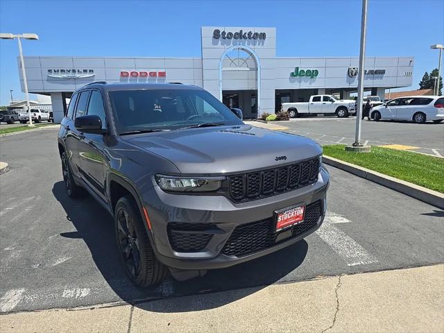 2025 Jeep Grand Cherokee GRAND CHEROKEE ALTITUDE 4X4
