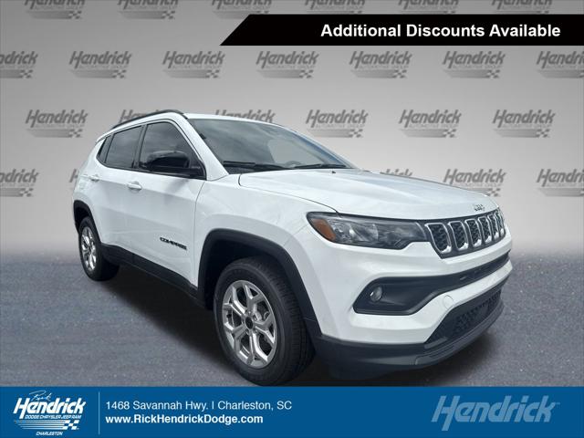 2025 Jeep Compass COMPASS LATITUDE 4X4