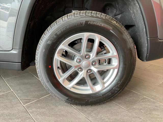 2025 Jeep Grand Cherokee GRAND CHEROKEE LAREDO X 4X4