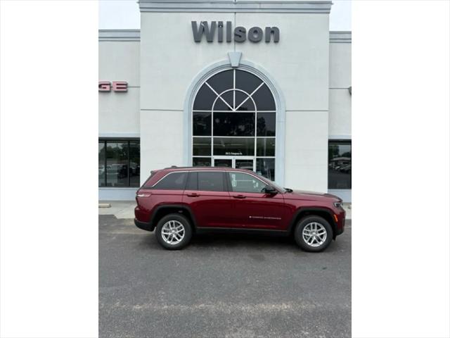 2025 Jeep Grand Cherokee GRAND CHEROKEE LAREDO X 4X2