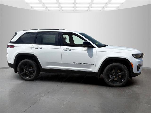 2025 Jeep Grand Cherokee GRAND CHEROKEE LIMITED 4X4 2025 Jeep Grand Cherokee GRAND CHEROKEE LIMITED 4X4