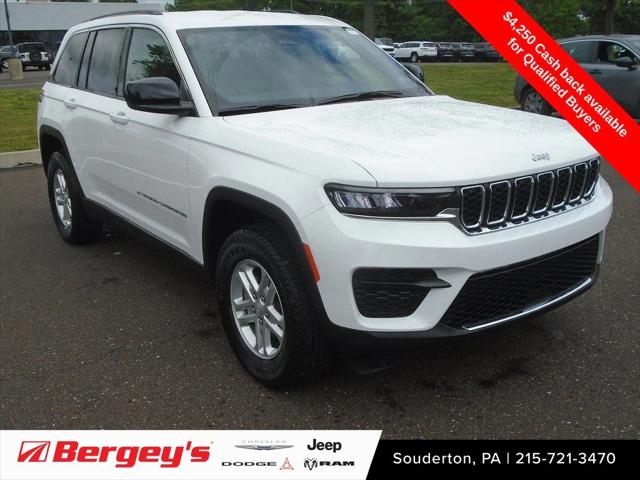2025 Jeep Grand Cherokee GRAND CHEROKEE LAREDO 4X4