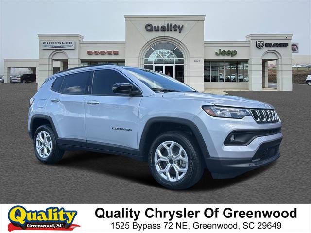 2025 Jeep Compass COMPASS LATITUDE 4X4