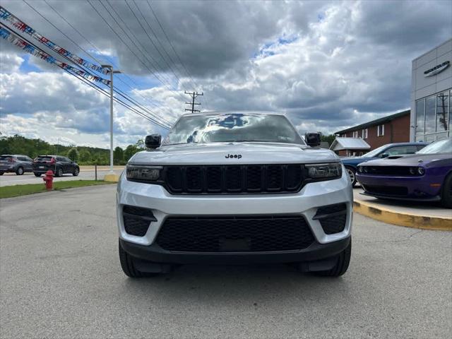 2025 Jeep Grand Cherokee GRAND CHEROKEE ALTITUDE 4X4 2025 Jeep Grand Cherokee GRAND CHEROKEE ALTITUDE 4X4