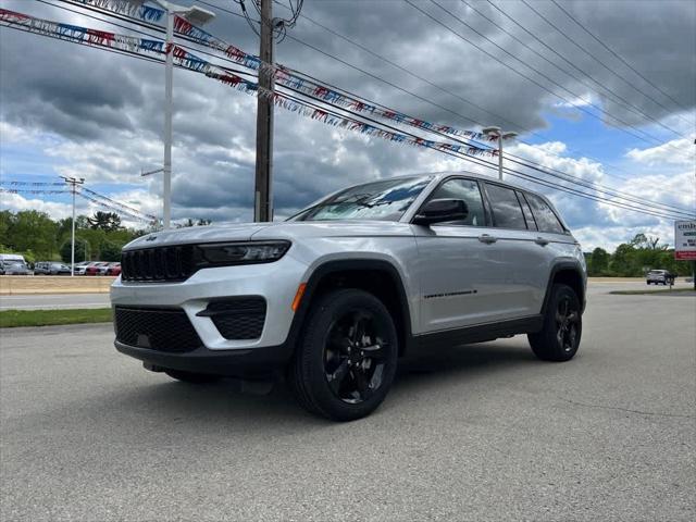 2025 Jeep Grand Cherokee GRAND CHEROKEE ALTITUDE 4X4 2025 Jeep Grand Cherokee GRAND CHEROKEE ALTITUDE 4X4