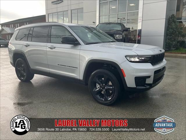 2025 Jeep Grand Cherokee GRAND CHEROKEE L ALTITUDE 4X4