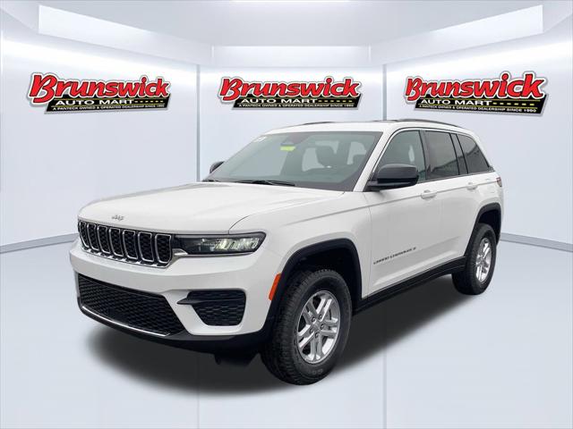 2025 Jeep Grand Cherokee GRAND CHEROKEE LAREDO 4X4