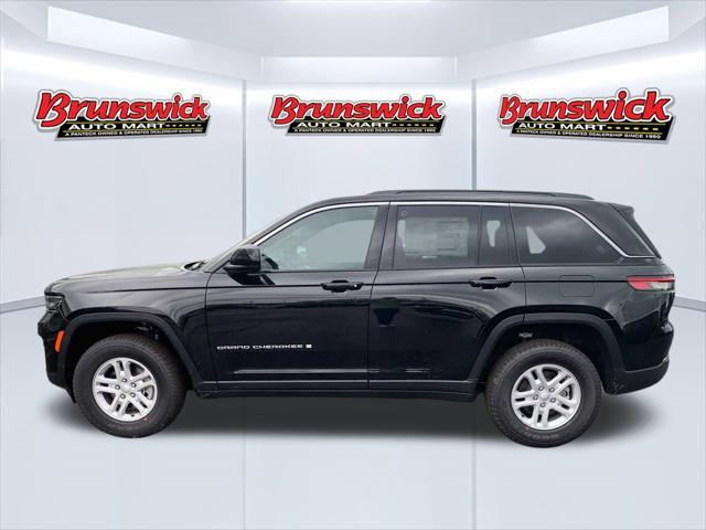 2025 Jeep Grand Cherokee GRAND CHEROKEE LAREDO 4X4