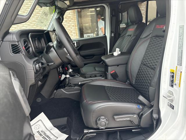 2025 Jeep Gladiator GLADIATOR RUBICON 4X4