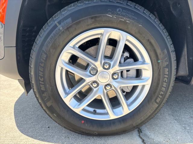 2025 Jeep Grand Cherokee GRAND CHEROKEE LAREDO X 4X2