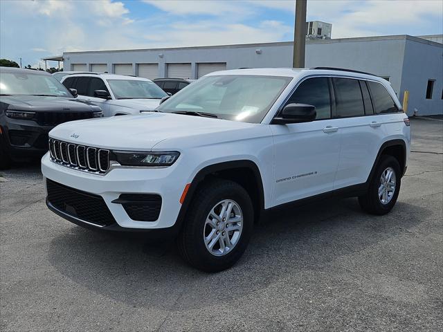2025 Jeep Grand Cherokee GRAND CHEROKEE LAREDO 4X2