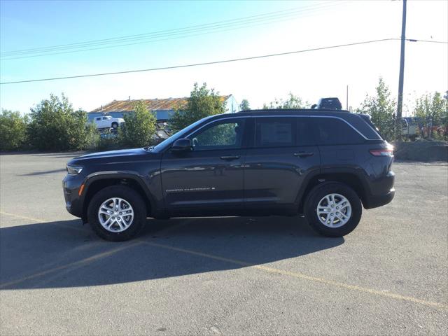 2025 Jeep Grand Cherokee GRAND CHEROKEE LAREDO 4X4