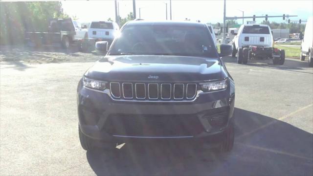 2025 Jeep Grand Cherokee GRAND CHEROKEE LAREDO 4X4