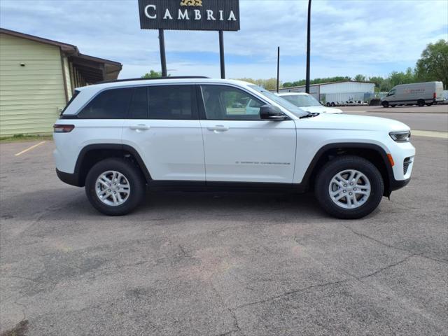 2025 Jeep Grand Cherokee GRAND CHEROKEE LAREDO 4X4 2025 Jeep Grand Cherokee GRAND CHEROKEE LAREDO 4X4
