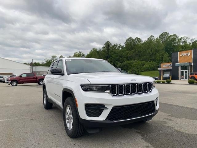 2025 Jeep Grand Cherokee GRAND CHEROKEE LAREDO 4X4
