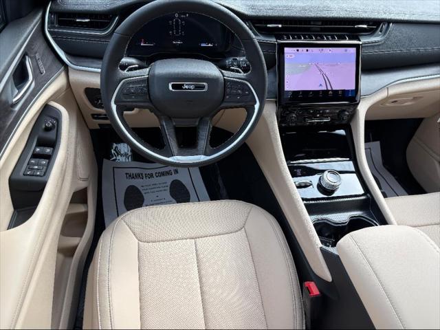 2025 Jeep Grand Cherokee GRAND CHEROKEE L LIMITED 4X4