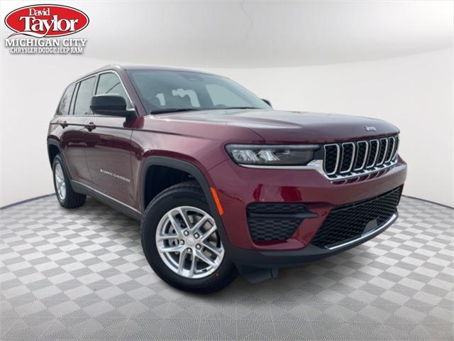 2025 Jeep Grand Cherokee GRAND CHEROKEE LAREDO X 4X4