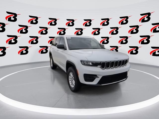 2025 Jeep Grand Cherokee GRAND CHEROKEE LAREDO 4X4