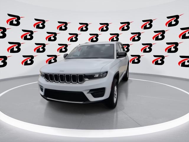 2025 Jeep Grand Cherokee GRAND CHEROKEE LAREDO 4X4